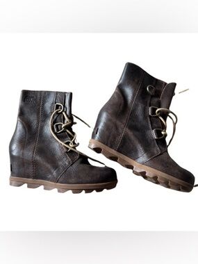 Sorel Brown Lace-Up Wedge Ankle Boots NEW without tags